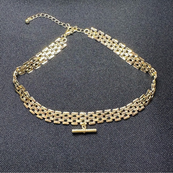 LIKE NEW Gold-Plated Choker - Picture 3 of 5